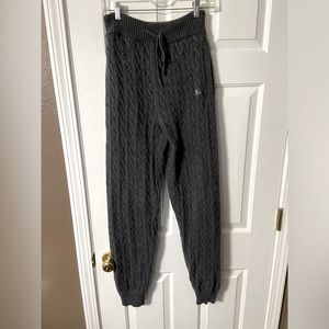 Gucci gray sweater pants. Fits like a jogger. 80% cashmere.